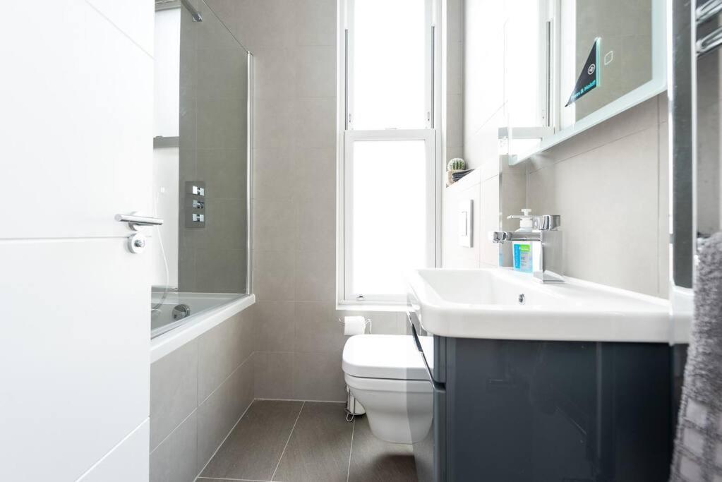 Beautiful Apartment By Hyde Park Ss2 London Exteriör bild
